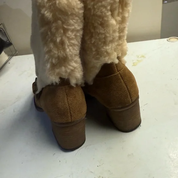 BearPaw Tan Suede Boots with Cream Fur Cuff - Picture 5 of 5